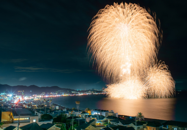 三浦市市制施行70周年記念　第45回三浦海岸納涼まつり花火大会