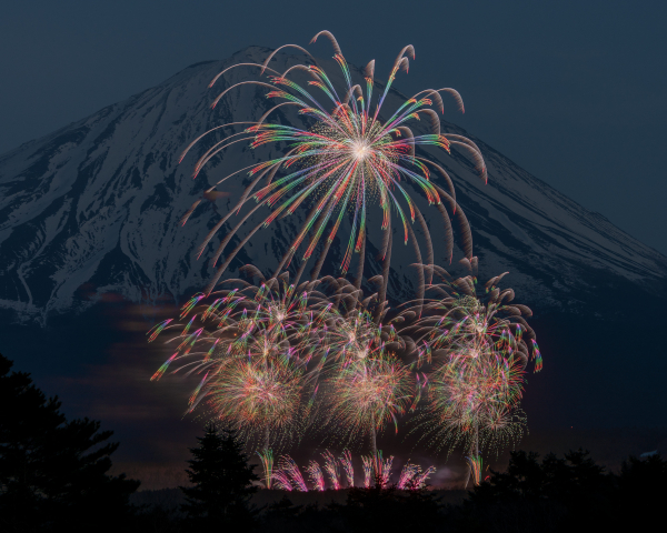 富士山の敷地内で開催される唯一の花火大会
