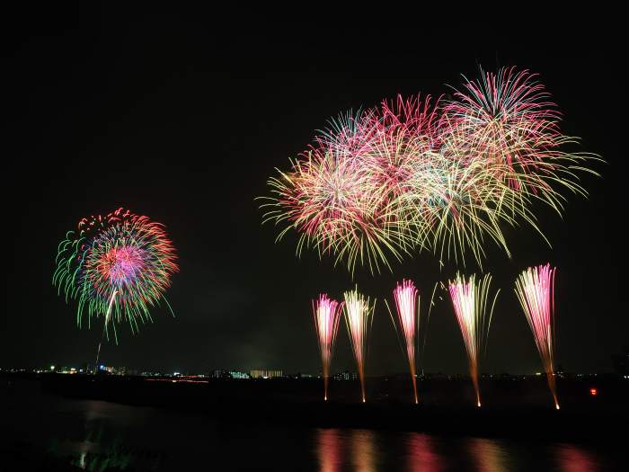 千葉県誕生150周年・三郷流山橋完成記念 流山花火大会 - 「HANABITO